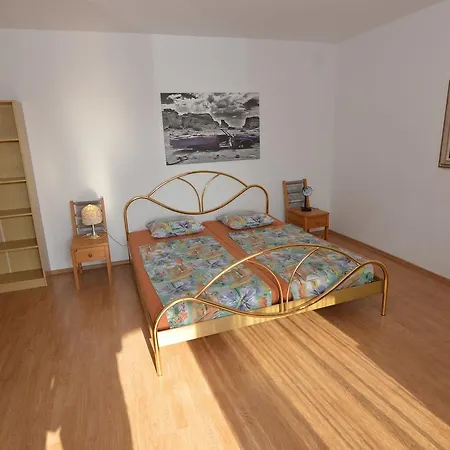 ゲストハウス Arthouse Palma ポレッチ